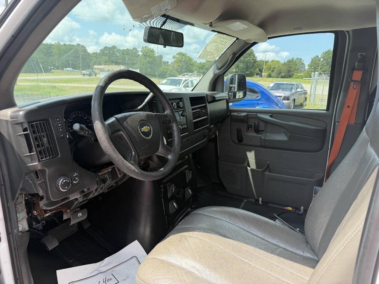 Used 2014 Chevrolet Express 1500 RWD image 8