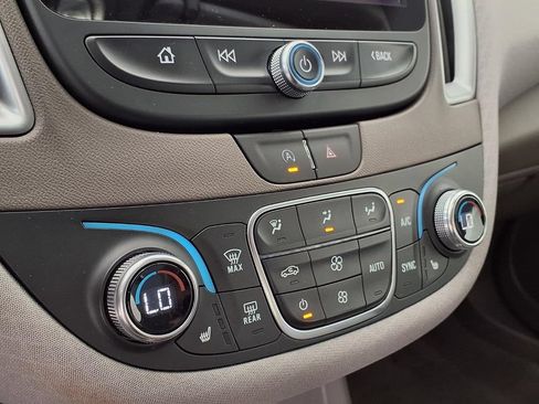 Used 2025 Chevrolet Malibu LT FWD image 5
