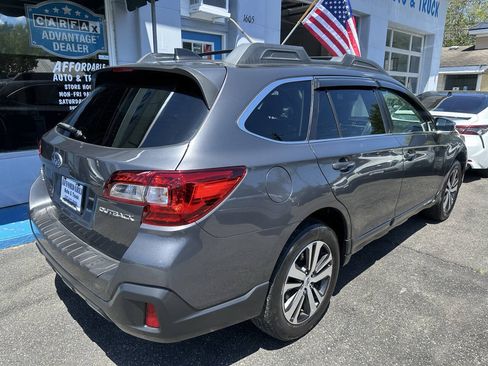 Used 2019 Subaru Outback 2.5i Limited AWD/4WD image 6