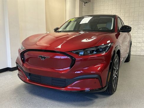Certified 2024 Ford Mustang Mach-E Premium image 34