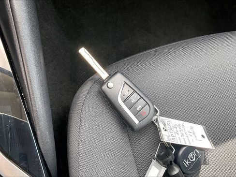 Used 2024 Toyota Corolla LE image 13