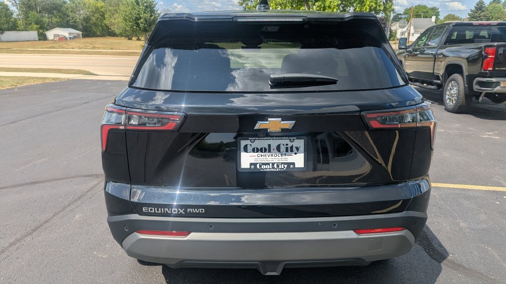 New 2027 Chevrolet Equinox LT w/ Convenience Package II AWD/4WD image 5