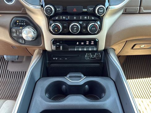 Used 2019 RAM 1500 Laramie AWD/4WD image 23