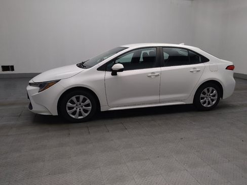 Used 2021 Toyota Corolla LE w/ Carpet Mat Package (TMS) FWD image 2