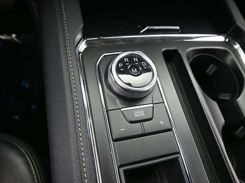 Used 2024 Ford Expedition Max XLT image 30