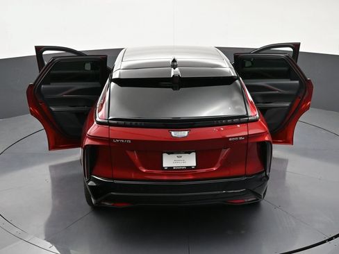Used 2025 Cadillac Lyriq Sport AWD/4WD image 36