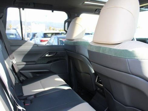 Certified 2025 Lexus GX 550 image 7