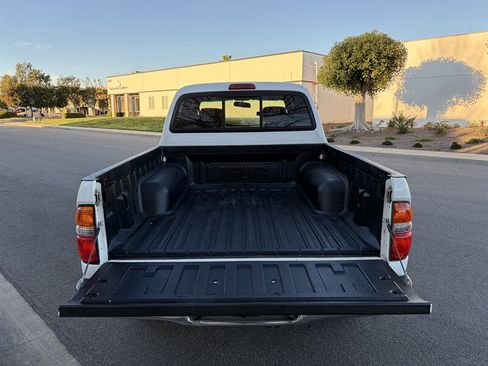 Used 2004 Toyota Tacoma PreRunner image 6