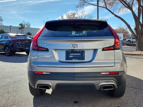 Used 2023 Cadillac XT4 Premium Luxury image 7