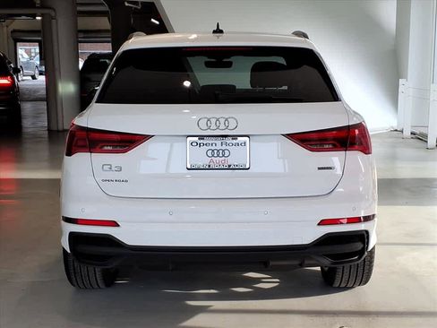 Used 2025 Audi Q3 2.0T Premium w/ Convenience Package image 5