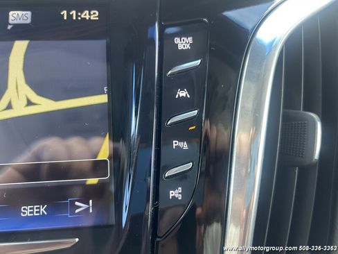 Used 2017 Cadillac Escalade Premium Luxury image 29