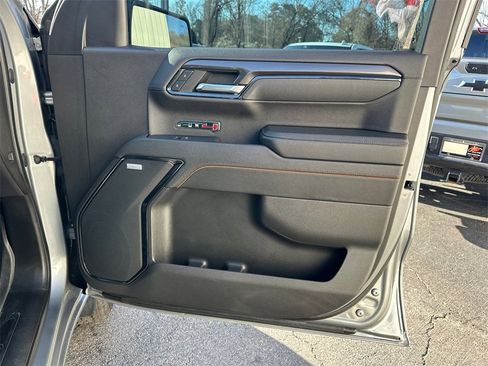 Used 2024 GMC Sierra 1500 AT4 w/ Technology Package image 15