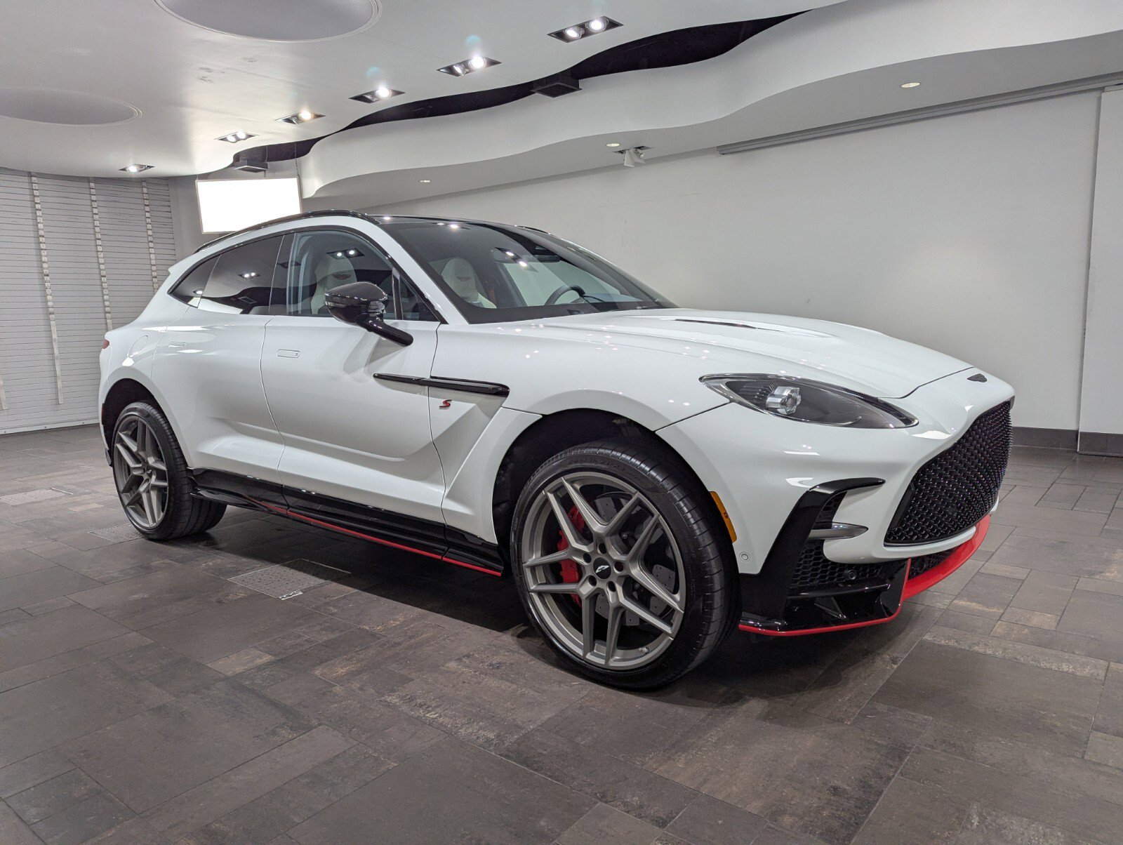 New 2026 Aston Martin DBX 707 AWD/4WD image 1