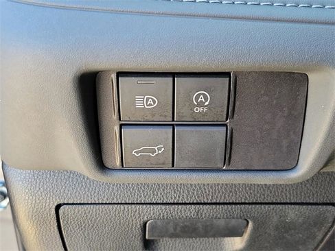 Used 2024 Toyota Highlander XLE image 28