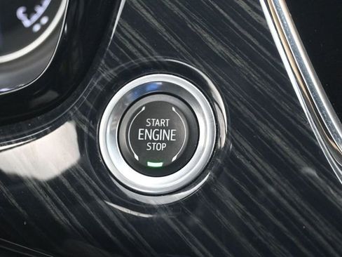 Used 2023 Cadillac XT6 Premium Luxury image 11