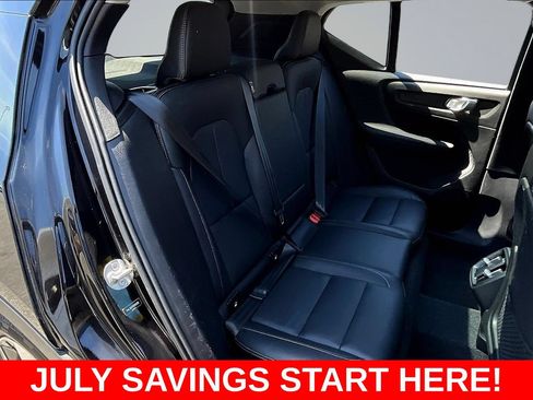 Used 2024 Volvo XC40 B5 Plus AWD/4WD image 32