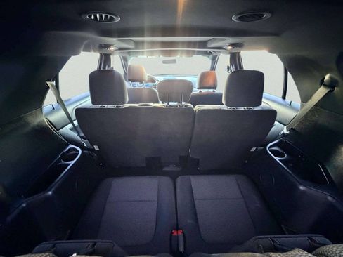 Used 2016 Ford Explorer XLT w/ Equipment Group 201A FWD image 7