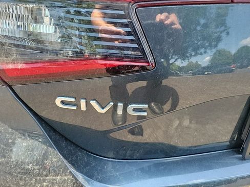 Used 2023 Honda Civic EX-L image 9