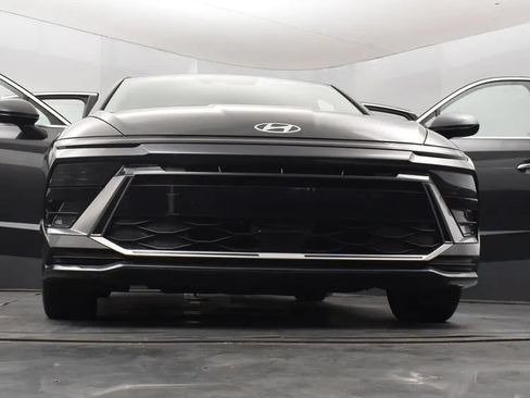 Used 2025 Hyundai Sonata SEL FWD image 11