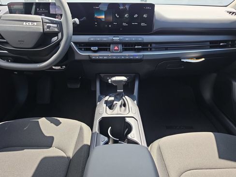 New 2026 Kia K4 FWD image 14