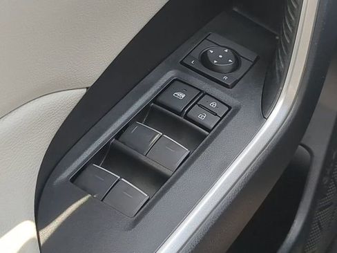 Used 2023 Toyota RAV4 XLE Premium FWD image 30