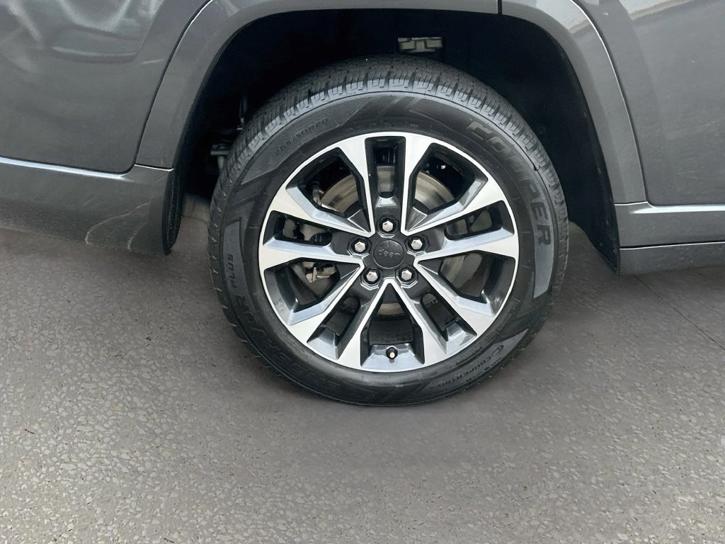 Used 2022 Jeep Grand Cherokee L Overland RWD image 34