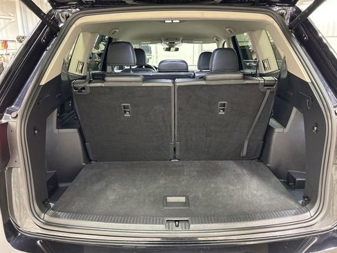 Used 2025 Volkswagen Atlas SE AWD/4WD image 30