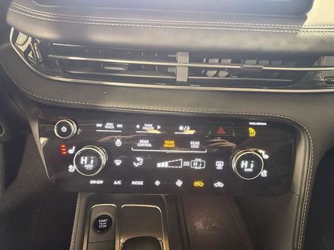 Certified 2026 INFINITI QX60 Luxe w/ Family Package image 25