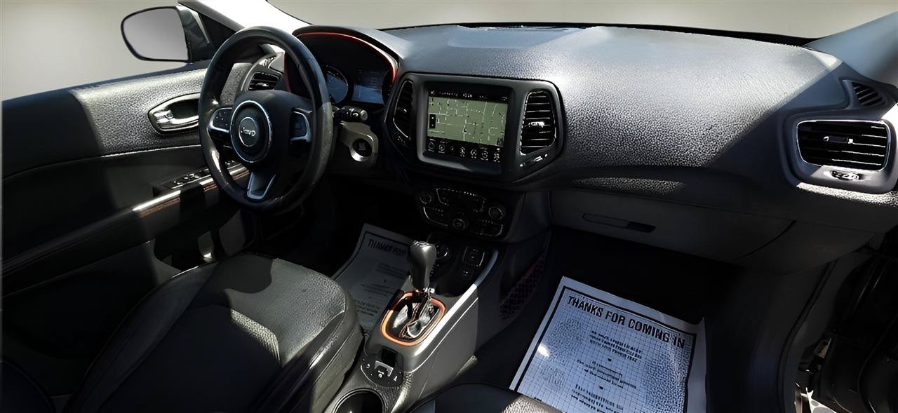 Used 2020 Jeep Compass Trailhawk w/ Cold Weather Group AWD/4WD image 37