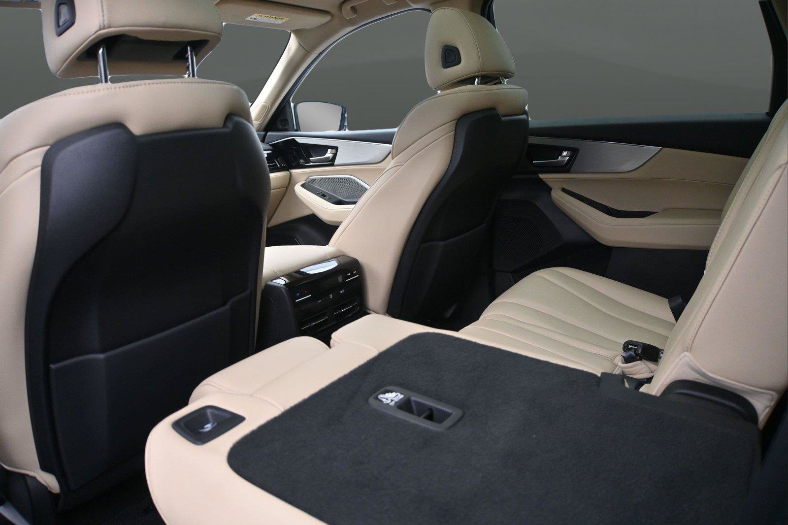 Certified 2024 Acura MDX SH-AWD image 13