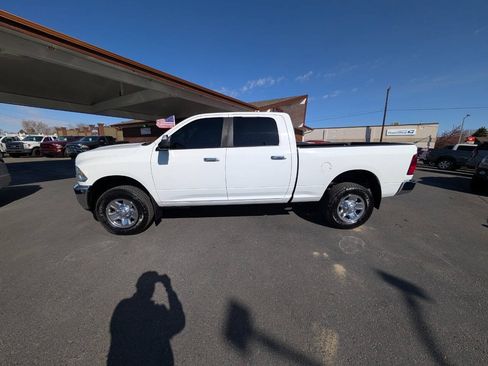 Used 2016 RAM 2500 SLT w/ Luxury Group AWD/4WD image 4