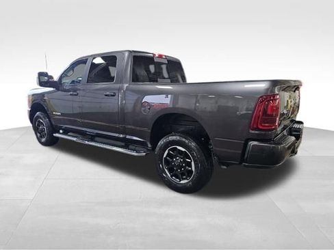 Used 2025 RAM 2500 Laramie AWD/4WD image 5