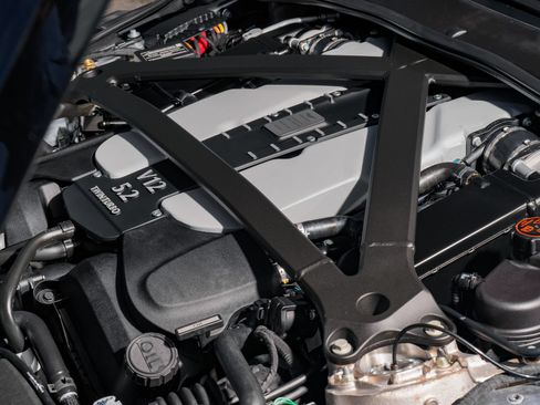 Used 2023 Aston Martin DBS Coupe RWD image 11