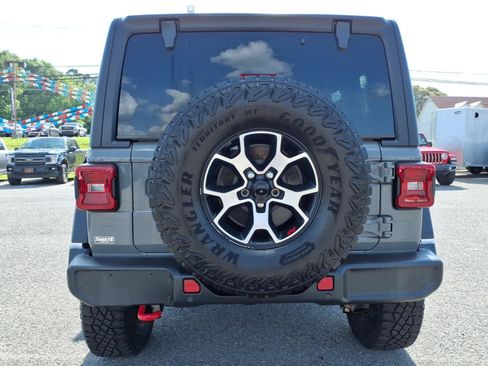 Used 2022 Jeep Wrangler Unlimited Rubicon w/ Cold Weather Group AWD/4WD image 7