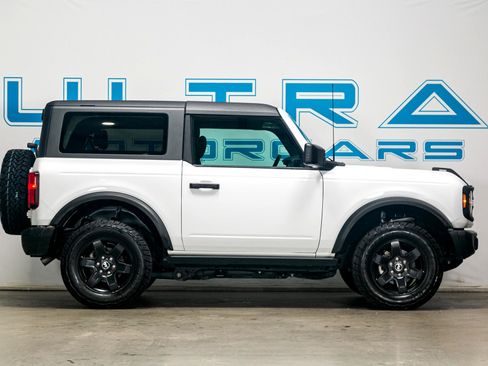 Used 2022 Ford Bronco Black Diamond image 7