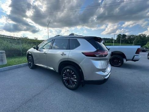 Used 2025 Nissan Rogue Platinum w/ Platinum Premium Package AWD/4WD image 21