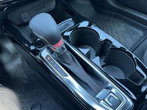 Used 2025 Chevrolet Trax RS w/ Driver Confidence Package image 18