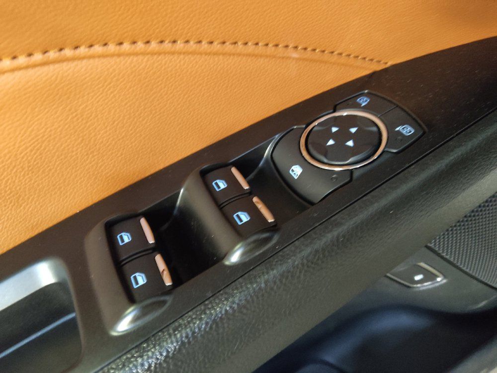 Used 2020 Ford Fusion Energi Titanium FWD image 27