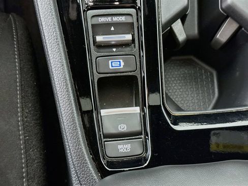 Used 2024 Honda Accord Sport image 11