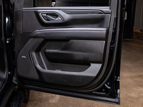 Used 2023 Chevrolet Tahoe RST w/ Luxury Package RWD image 34