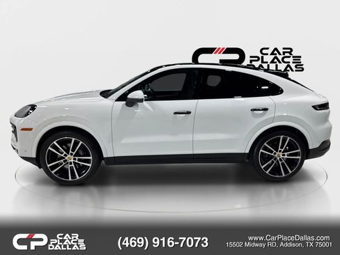 Used 2024 Porsche Cayenne Coupe AWD/4WD image 5