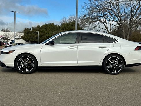 Used 2023 Honda Accord Sport image 7