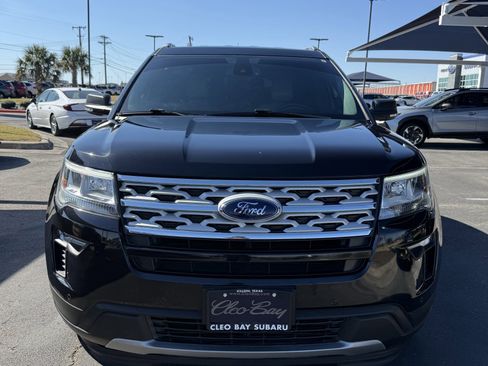 Used 2019 Ford Explorer XLT w/ Equipment Group 202A image 2
