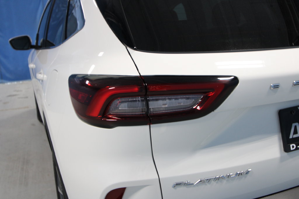 Used 2023 Ford Escape Platinum AWD/4WD image 36