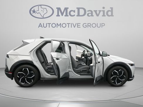 Used 2024 Hyundai Ioniq 5 SEL RWD image 40