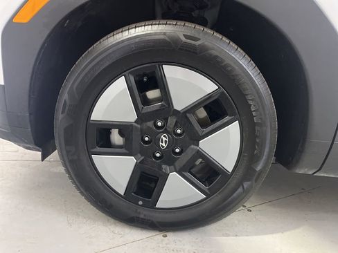 Used 2025 Hyundai Santa Fe SEL image 15