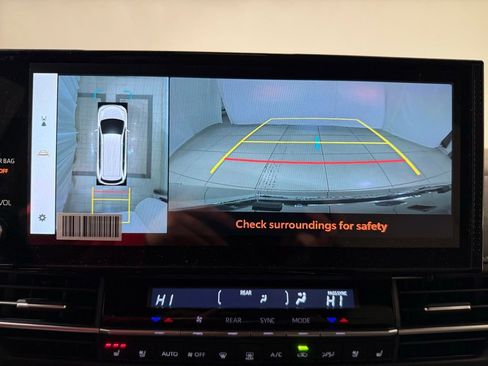 New 2026 Toyota Sienna Platinum image 32