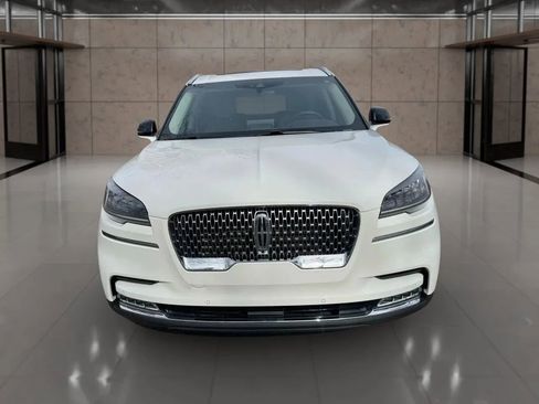 Used 2020 Lincoln Aviator Reserve w/ Equipment Group 201A image 9