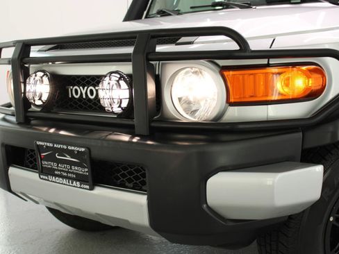 Used 2008 Toyota FJ Cruiser 2WD image 22