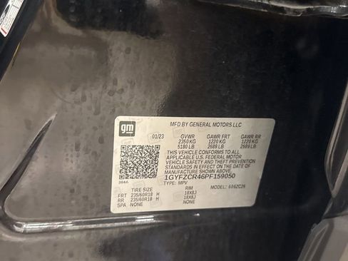 Used 2023 Cadillac XT4 Premium Luxury w/ Technology Package FWD image 6